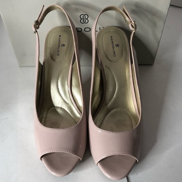 Bandolino high heals size 9 1/2.  Like new peace - Picture 2 of 9
